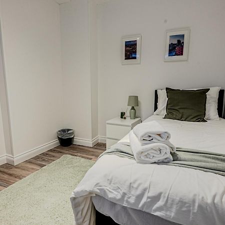 Stunning Three Bedroom Townhouse In The Jewellery Quarter, Birmingham City Centre Sleeps 5- Free Parking Bagian luar foto