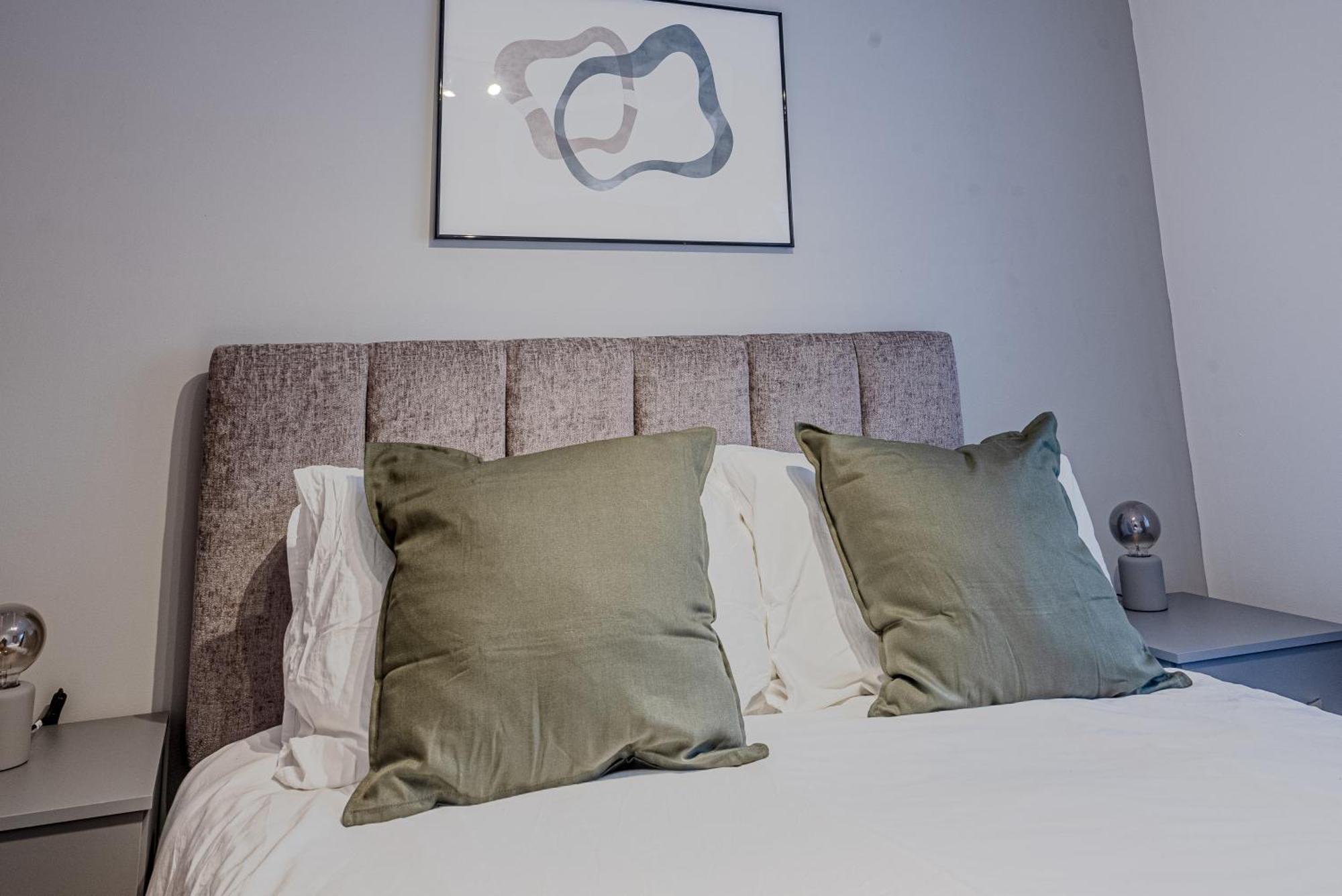 Stunning Three Bedroom Townhouse In The Jewellery Quarter, Birmingham City Centre Sleeps 5- Free Parking Bagian luar foto
