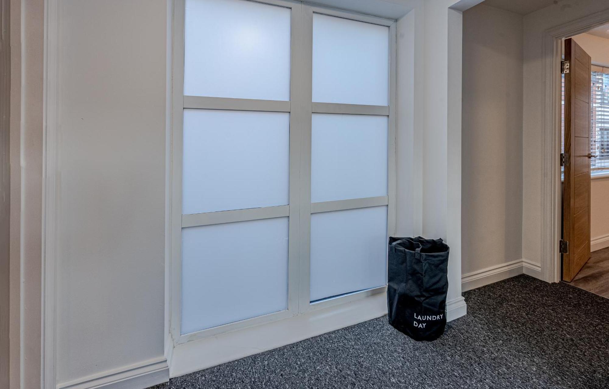 Stunning Three Bedroom Townhouse In The Jewellery Quarter, Birmingham City Centre Sleeps 5- Free Parking Bagian luar foto