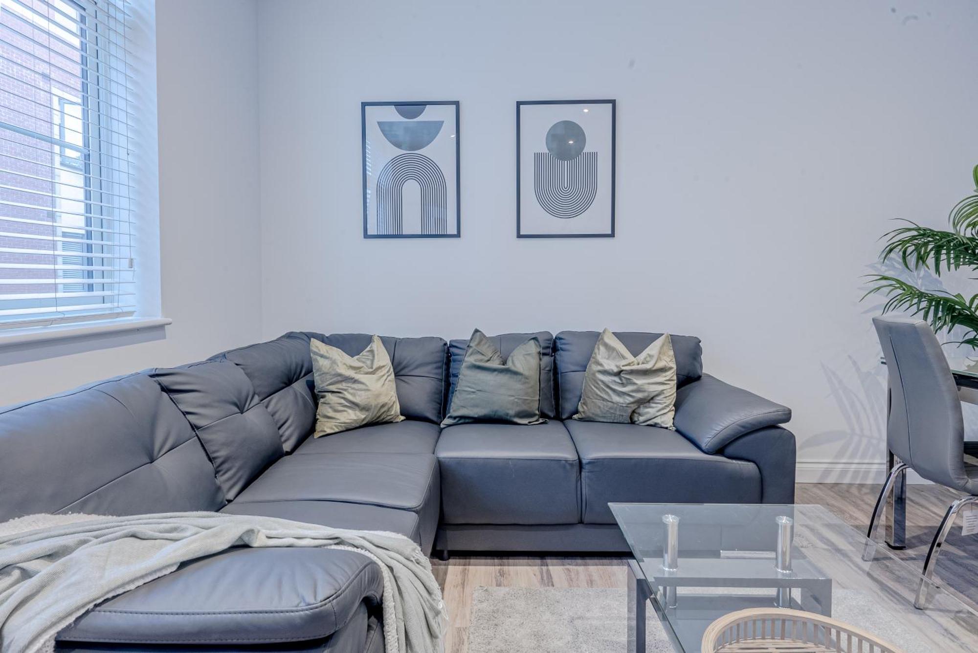 Stunning Three Bedroom Townhouse In The Jewellery Quarter, Birmingham City Centre Sleeps 5- Free Parking Bagian luar foto